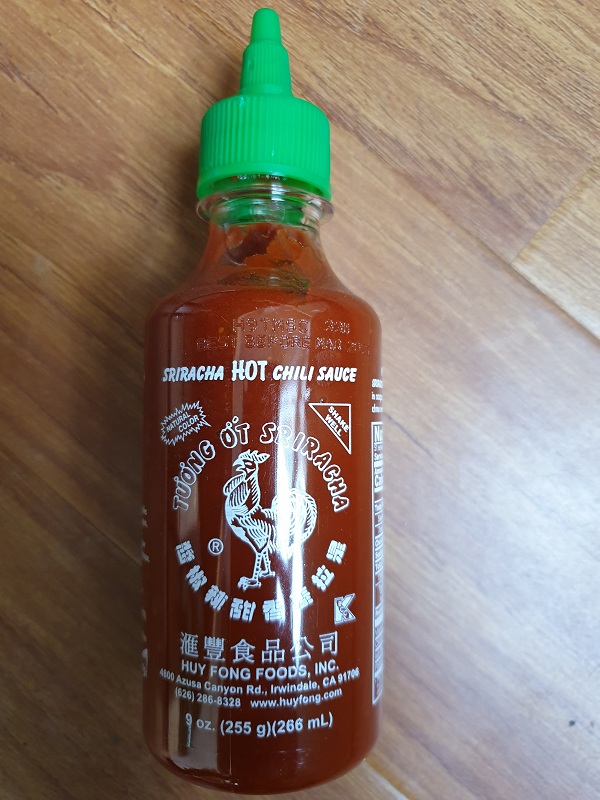 Sriracha chili sauce hot chili sauce 255g-266ml imported from US