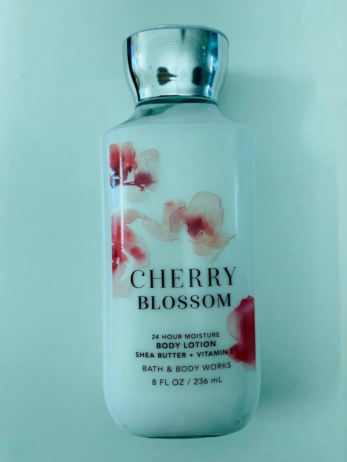 Sữa dưỡng làm trắng sáng da b&bw cherry blossom 8fl/236ml