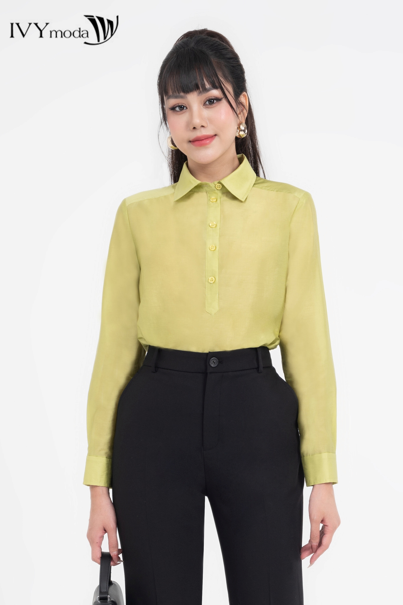 Áo sơ mi lụa dáng suông ivy moda ms 17m8166