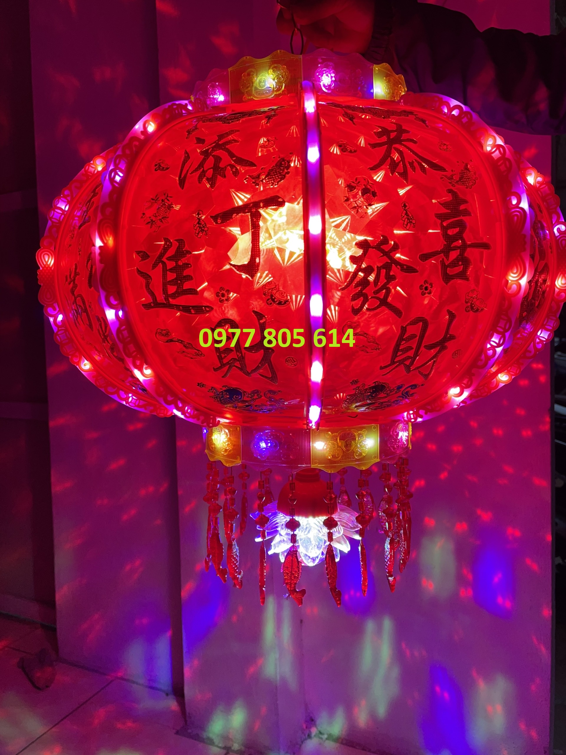 Đèn lồng tự xoay 360 có đèn led nhấp nháy rực rỡ, đèn lồng 6d, đèn lồng đỏ xoay điện treo tết kèm cầu nhỏ hoa sen