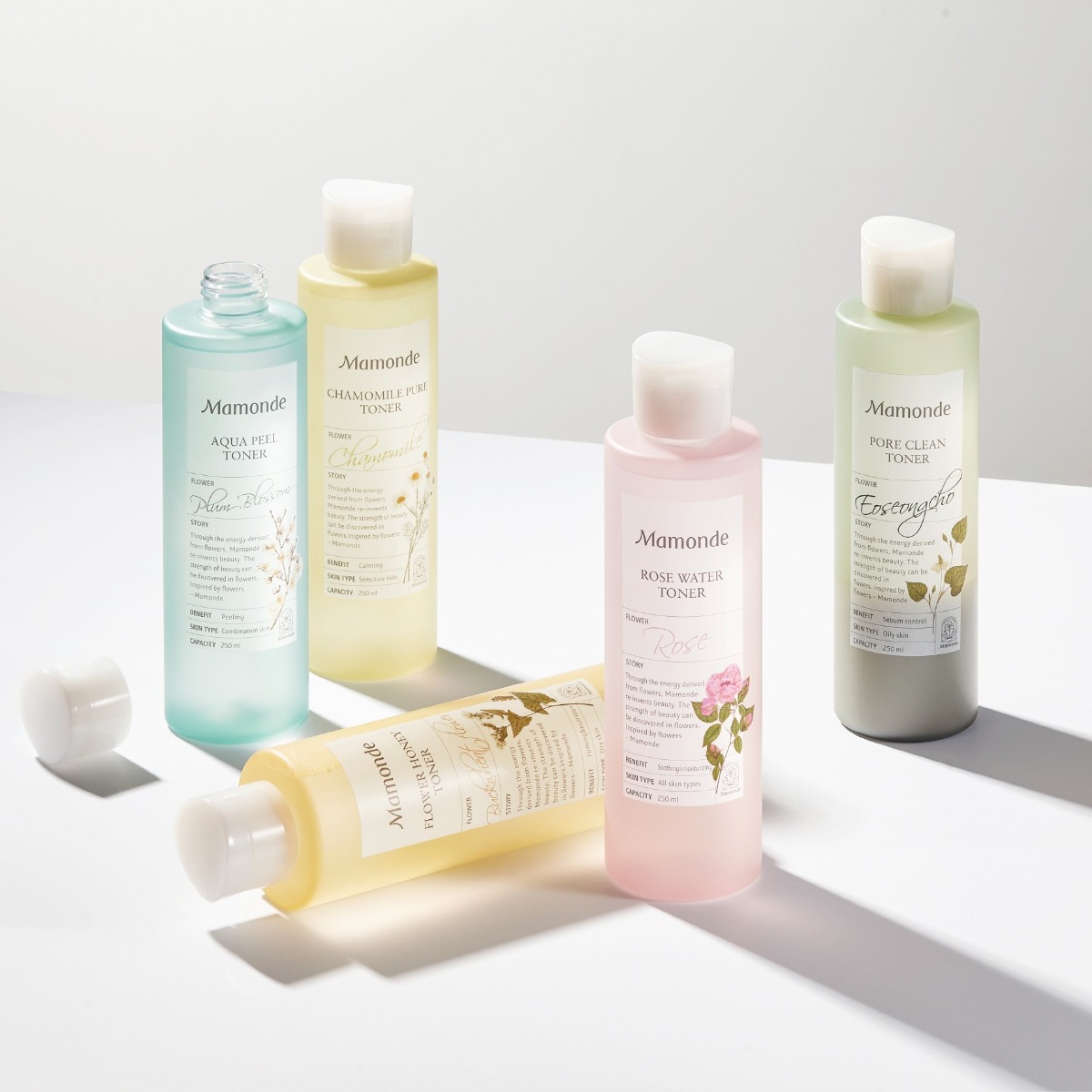 Nước Hoa Hồng Mamonde cung cấp độ ẩm, kiềm dầu, se khít lỗ chân lông