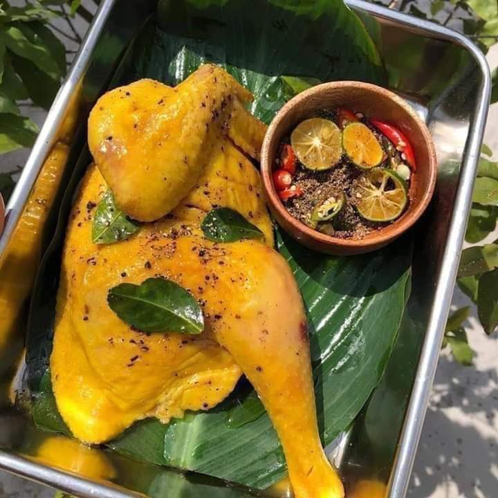 ( HCM ) Gà Ủ Muối Hoa Tiêu Nửa Con  [ Giao Nhanh 2H ]