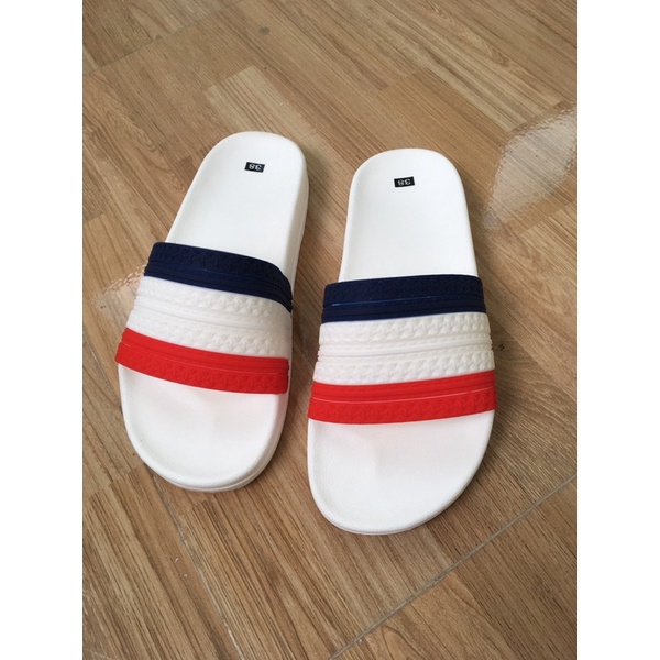 Dép quai ngang quai đỏ đen