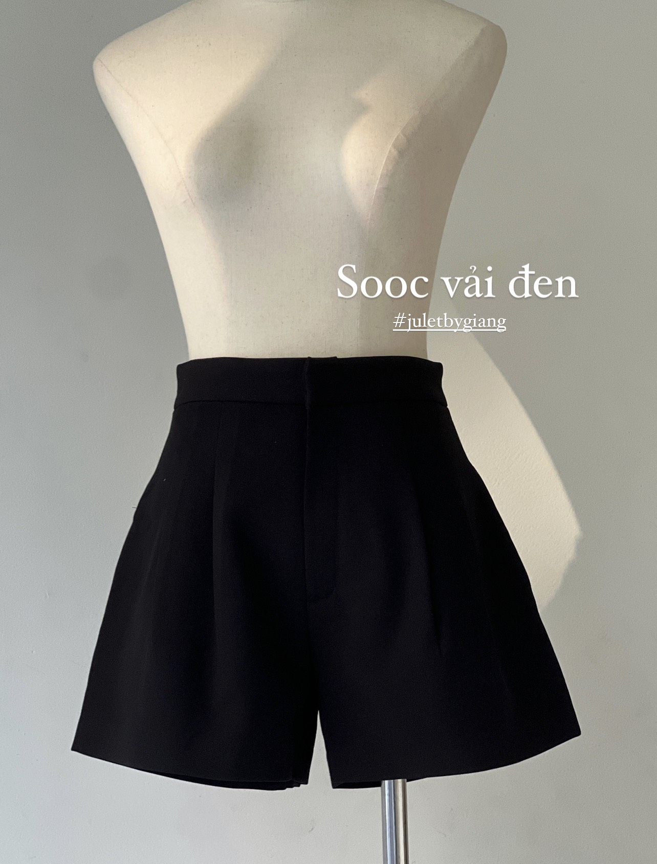 Quần sooc vải đen- size s/m/l- hàng chính hãng- juletbygiang