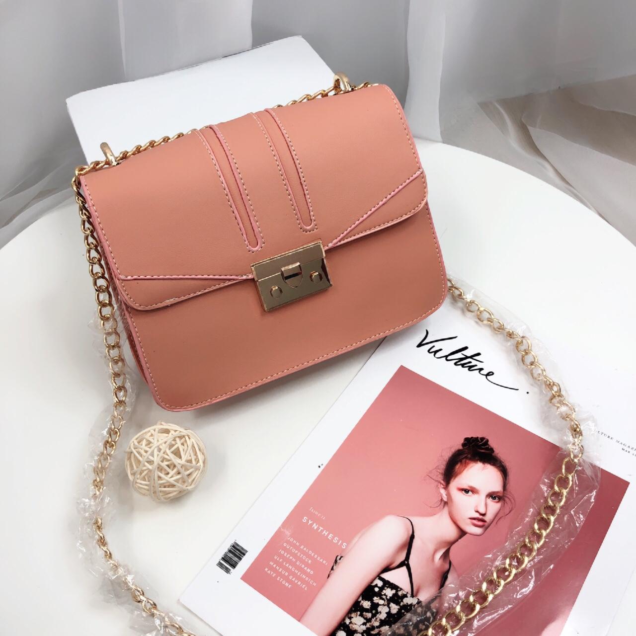 Túi cnk quỳnh búp bê