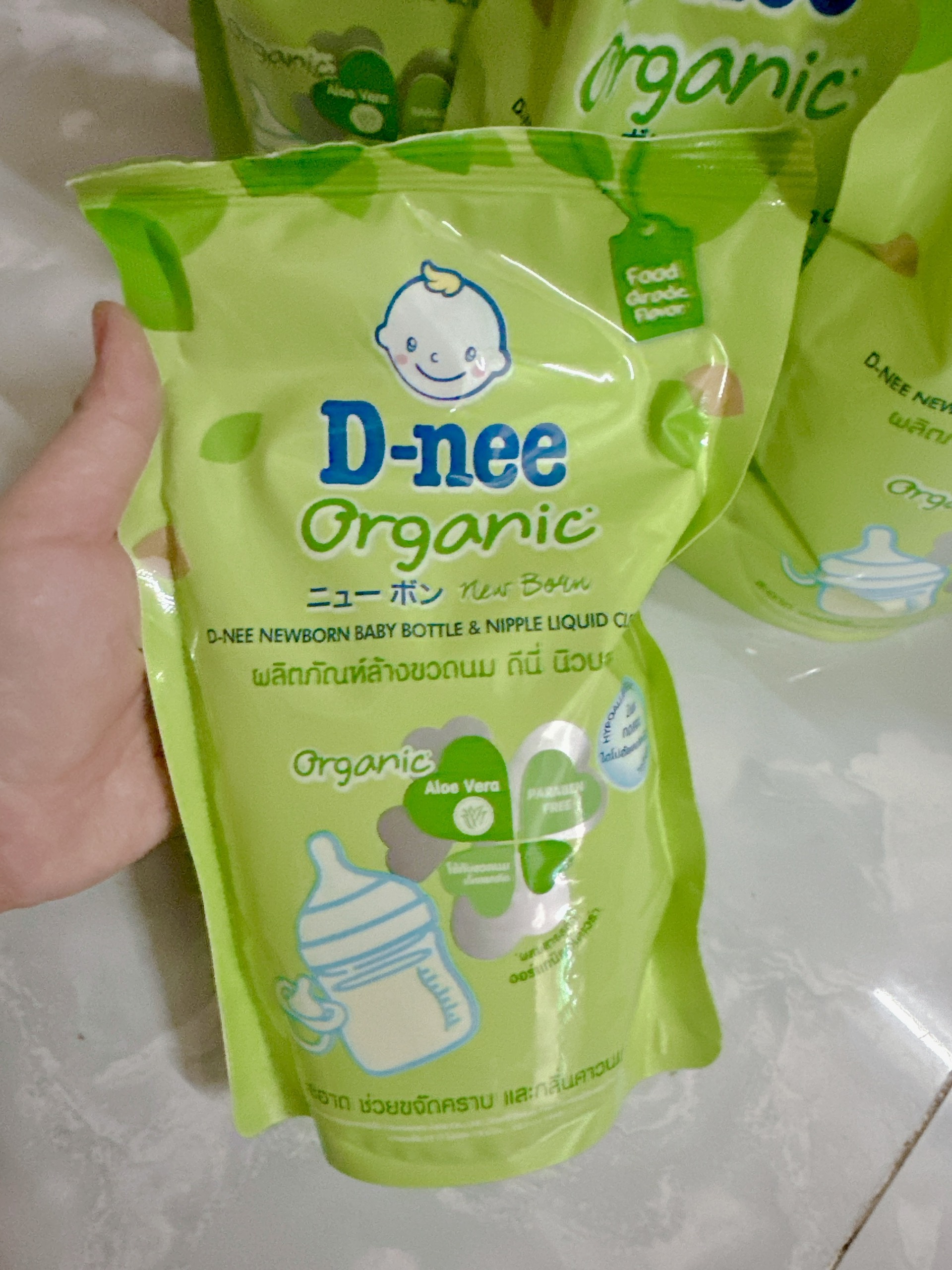 Nước rửa bình sữa dnee thái 600ml