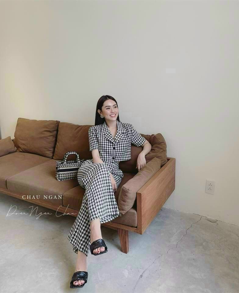 Set bộ nữ cổ vet sang chảnh cho các tiểu thư xinh đẹp