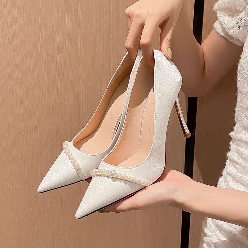 Giày cao gót mũi nhọn đính dây ngọc xinh xắn gót đũa nhỏ - 8P