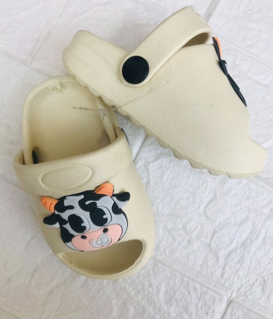 DÉP SỤC BÒ SỮA QUAI SAU CHO BÉ TẬP ĐI