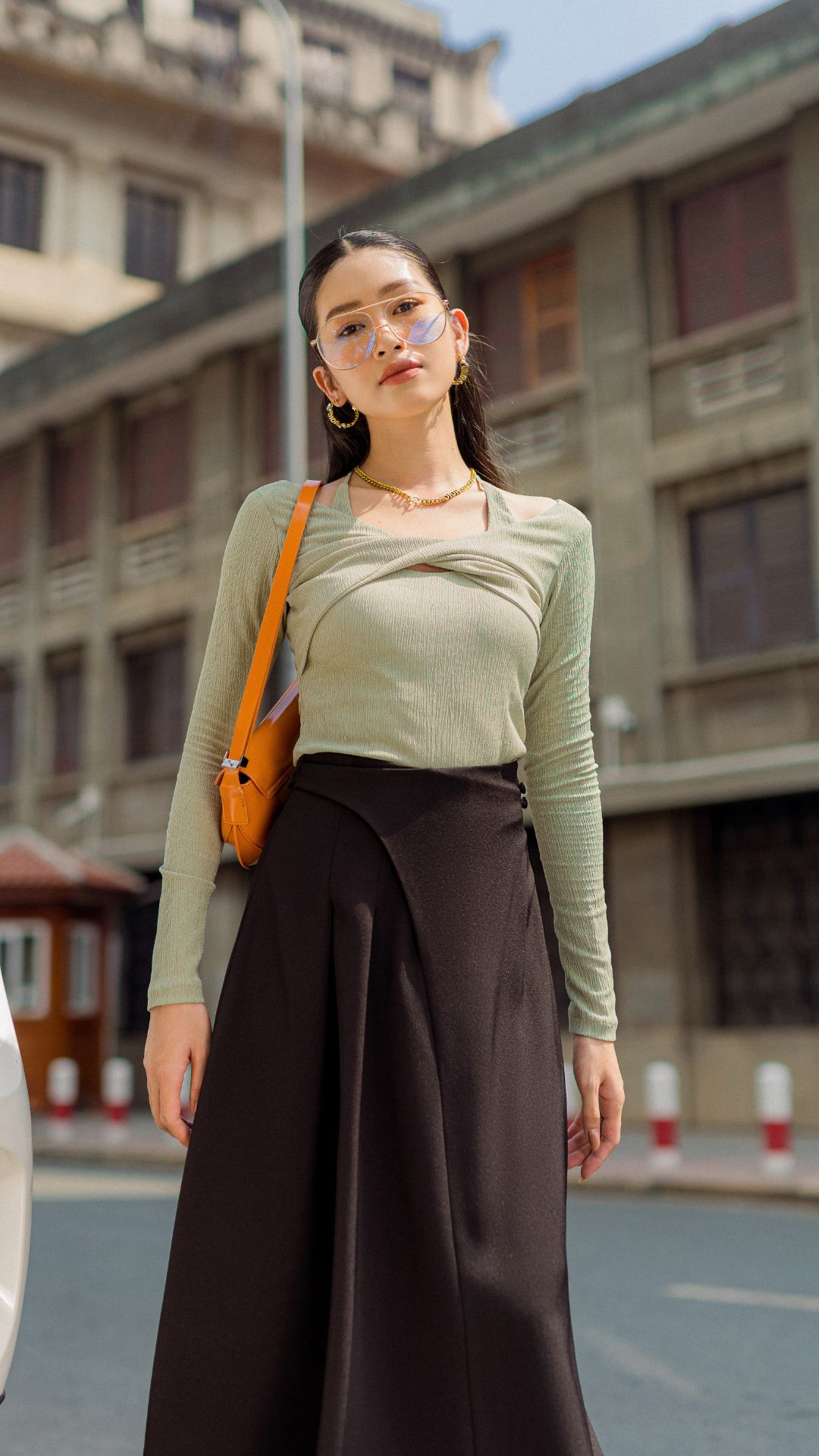 Vella fashion - áo thun tay dài cổ đắp chéo nữ va22120