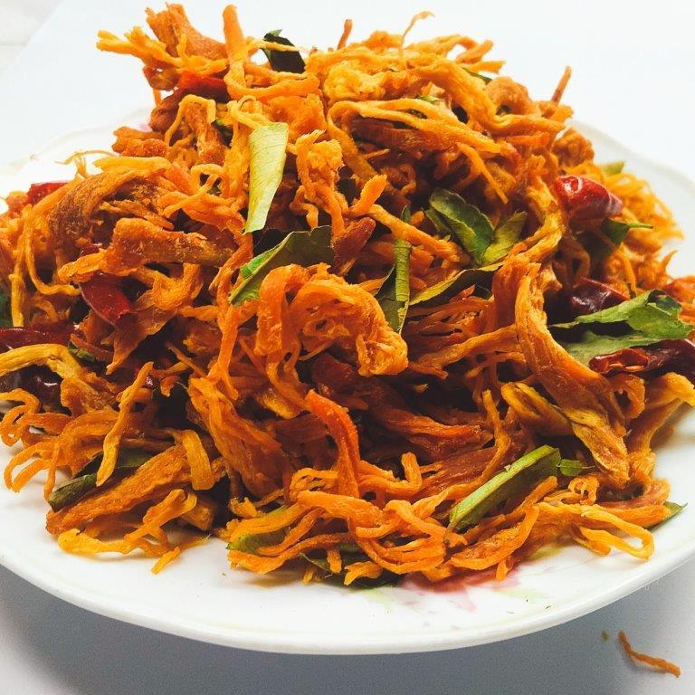 1kg khô gà lá chanh hàng loại 1 có giấy vsattp. đồ ăn vặt