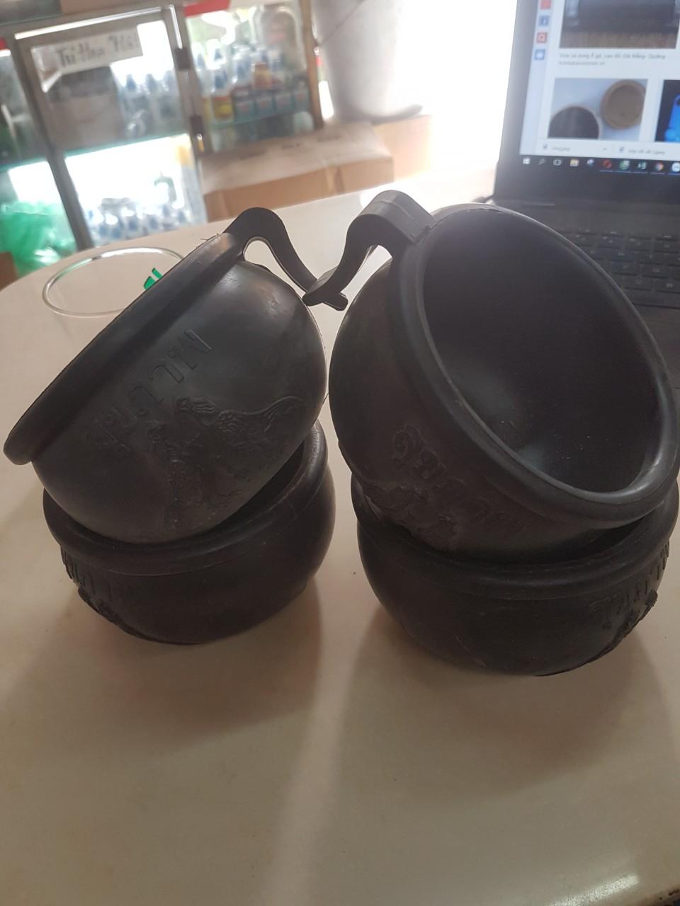 bộ 4 chiếc Cóng gà chọi bằng cao su siêu bền - máng ăn gia cầm hình tròn có móc treo chuồng