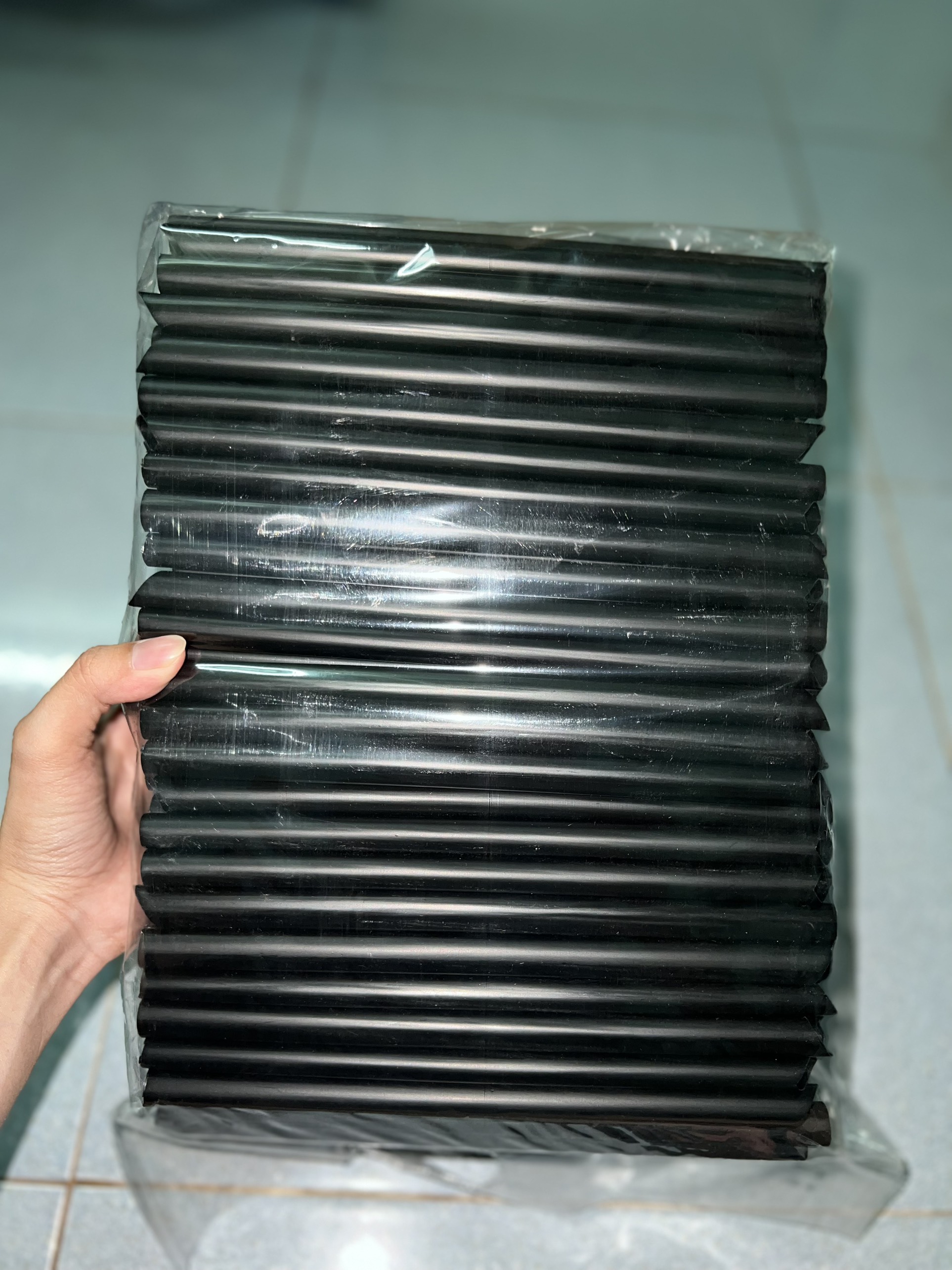 Ống hút trân châu đen 1 đầu nhọn - 500g/bịch
