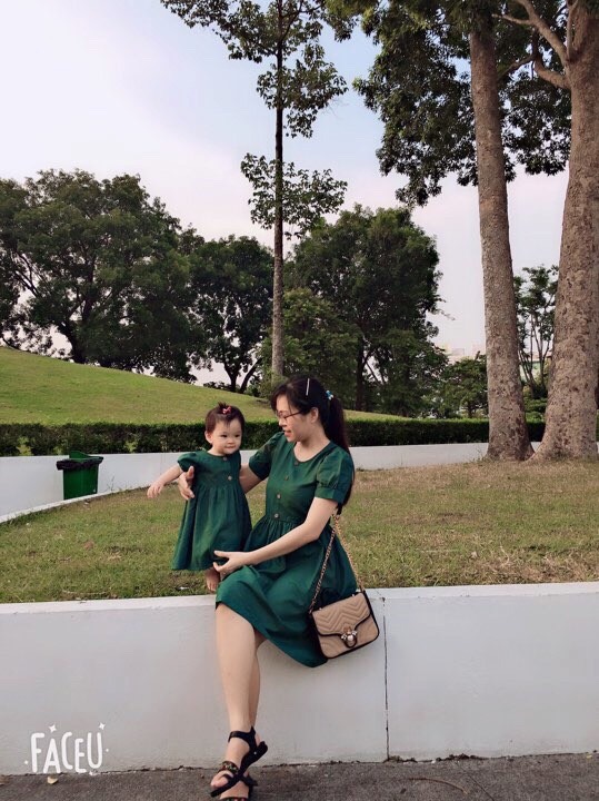 Đầm Đôi Mẹ và Bé Gái Dễ Thương Màu Xanh Rêu Có Tay Linen -SB07 - Hiển Thị Giá 1 Đầm.