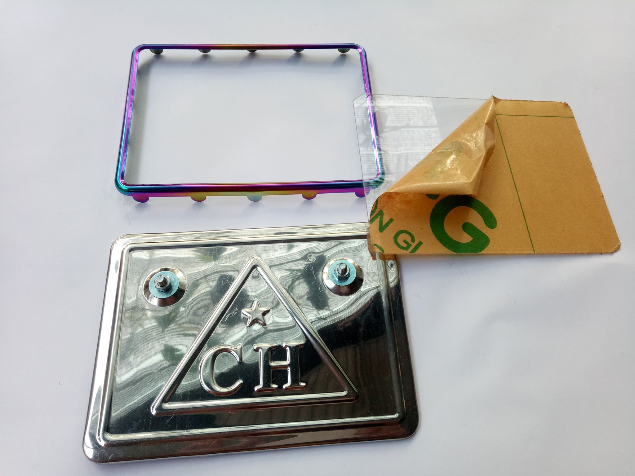 Bộ biển số xi titan 7 màu Gắn mọi loại xe gắn máy (Gồm 3 món Ốp inox sau,Meca,Viền 7 màu)