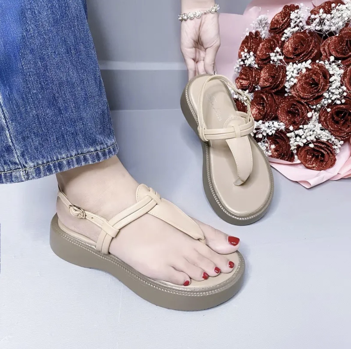 Xăng đan nữ dễ thương Xăng đan đi biển phong cách độn đế 3p