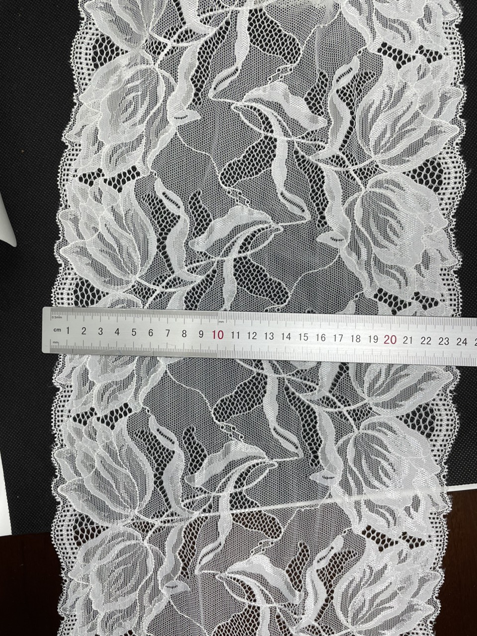 1m viền ren hoa co giãn - rộng ~ 24 cm- trắng ngà