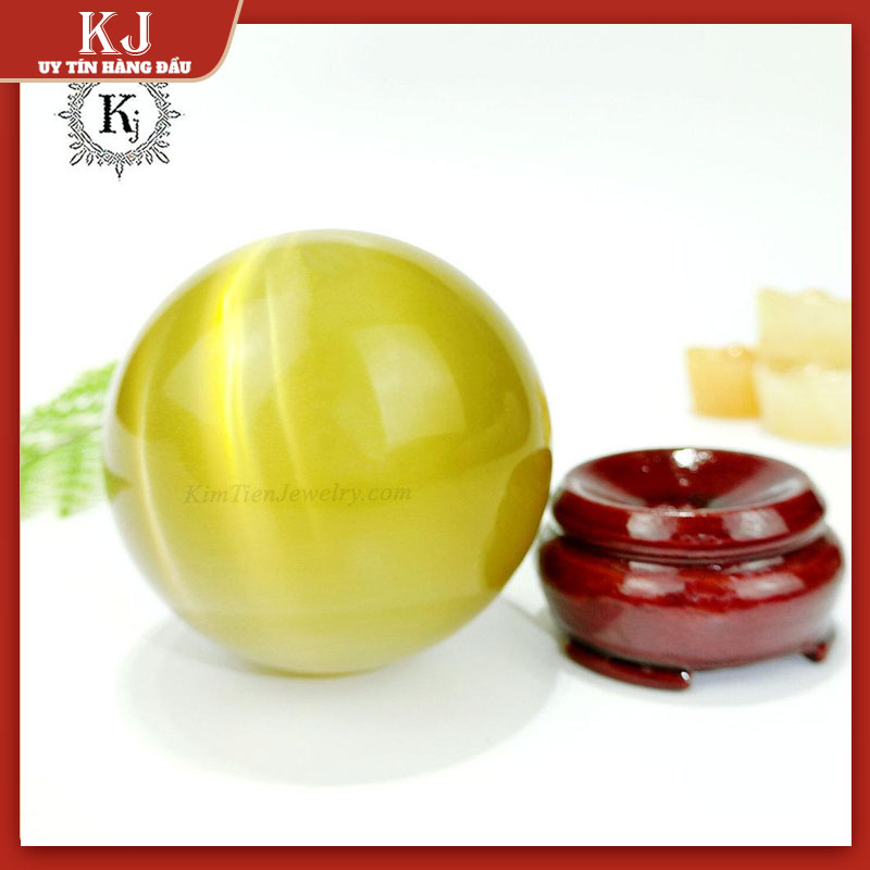 Quả Cầu Phong Thủy Mắt Mèo Vàng Đường Kính  08 cm - Hợp mệnh Thổ, mệnh Kim - Tặng Kèm Đế