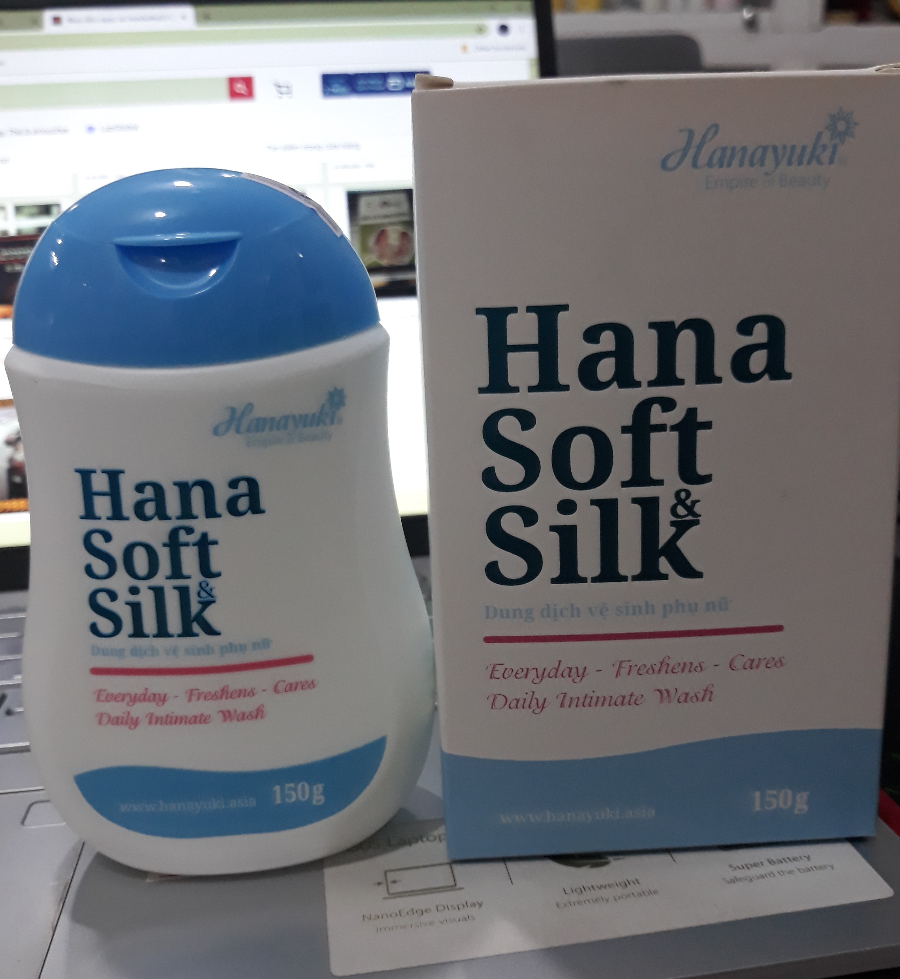 Dung dịch vệ sinh hana soft silk 150g