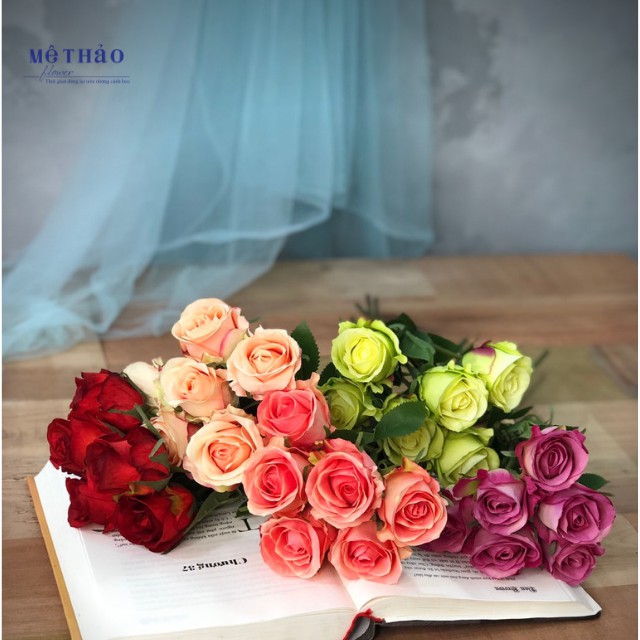 Bó 12 bông hoa hồng giả chất liệu lụa cao cấp cắm lọ hoa trang trí nhà cửa, trang trí tiệc, chụp sản phẩm