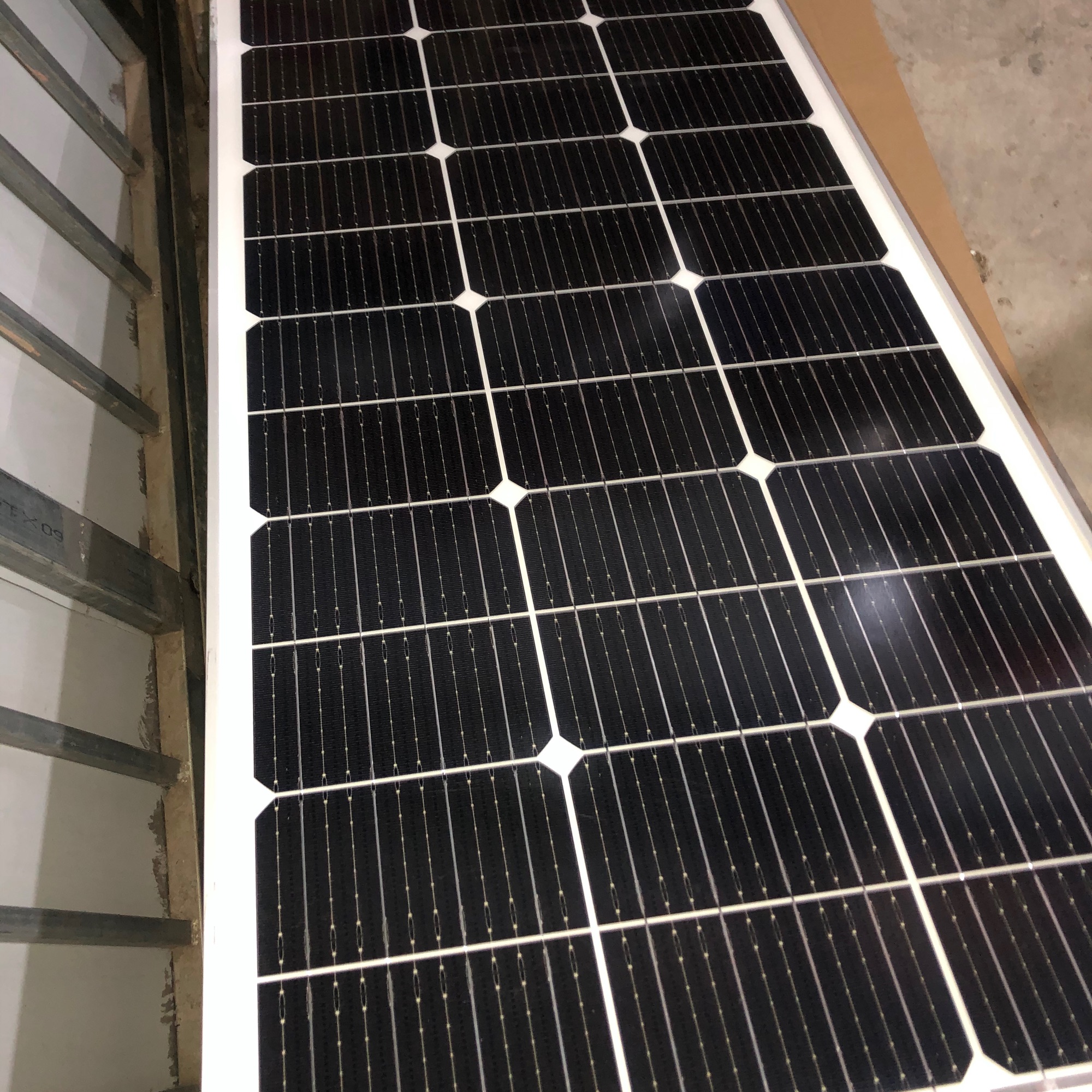 2 Tấm pin mặt trời 100w mono
