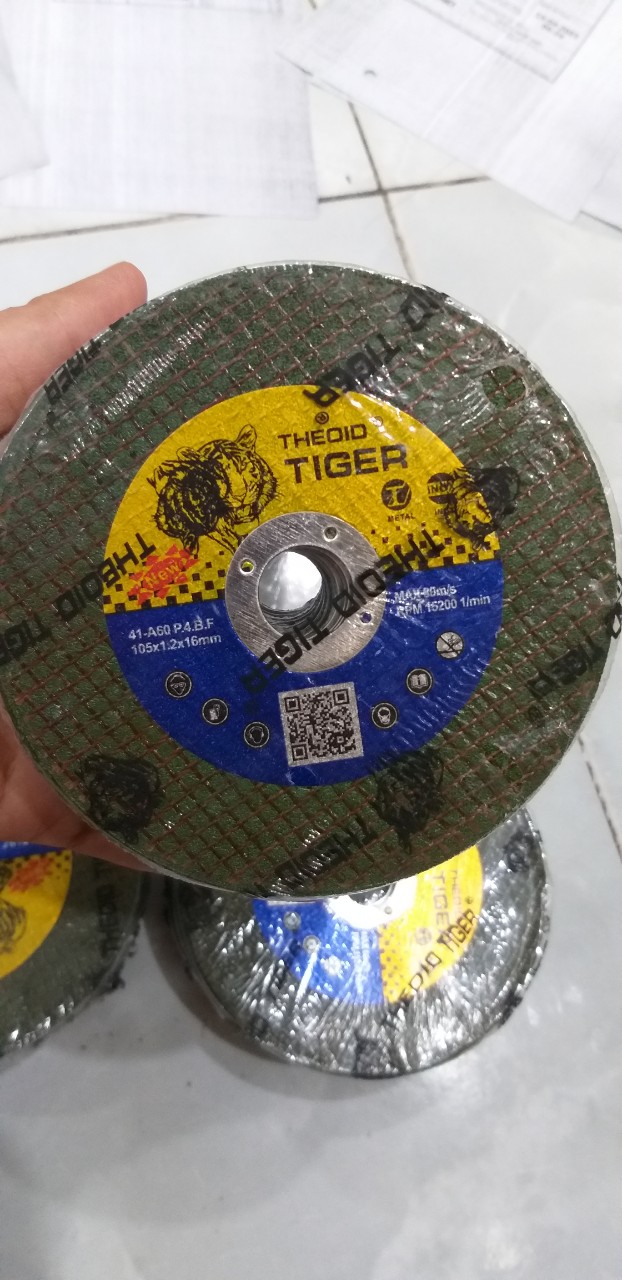 Hộp Đá Cắt Sắt, Cắt Inox TIGER 100 Hàng Loại 1 Chính Hãng (105x1.2x16mm)