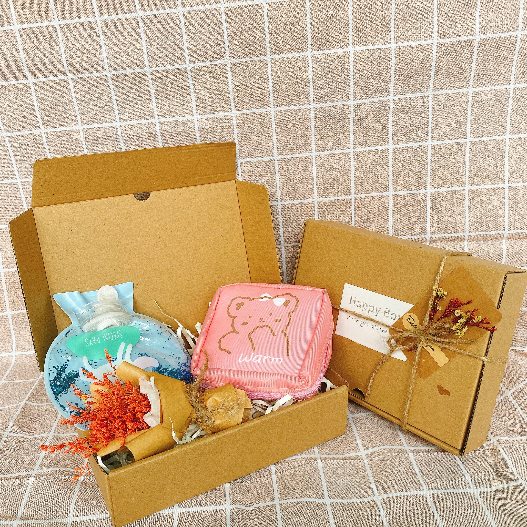 Set quà tặng HAPPY BOX tặng bạn trai, bạn gái xinh xắn tặng kèm thiệp và hỗ trợ viết thiệp xinh xắn và gói quà miễn phí