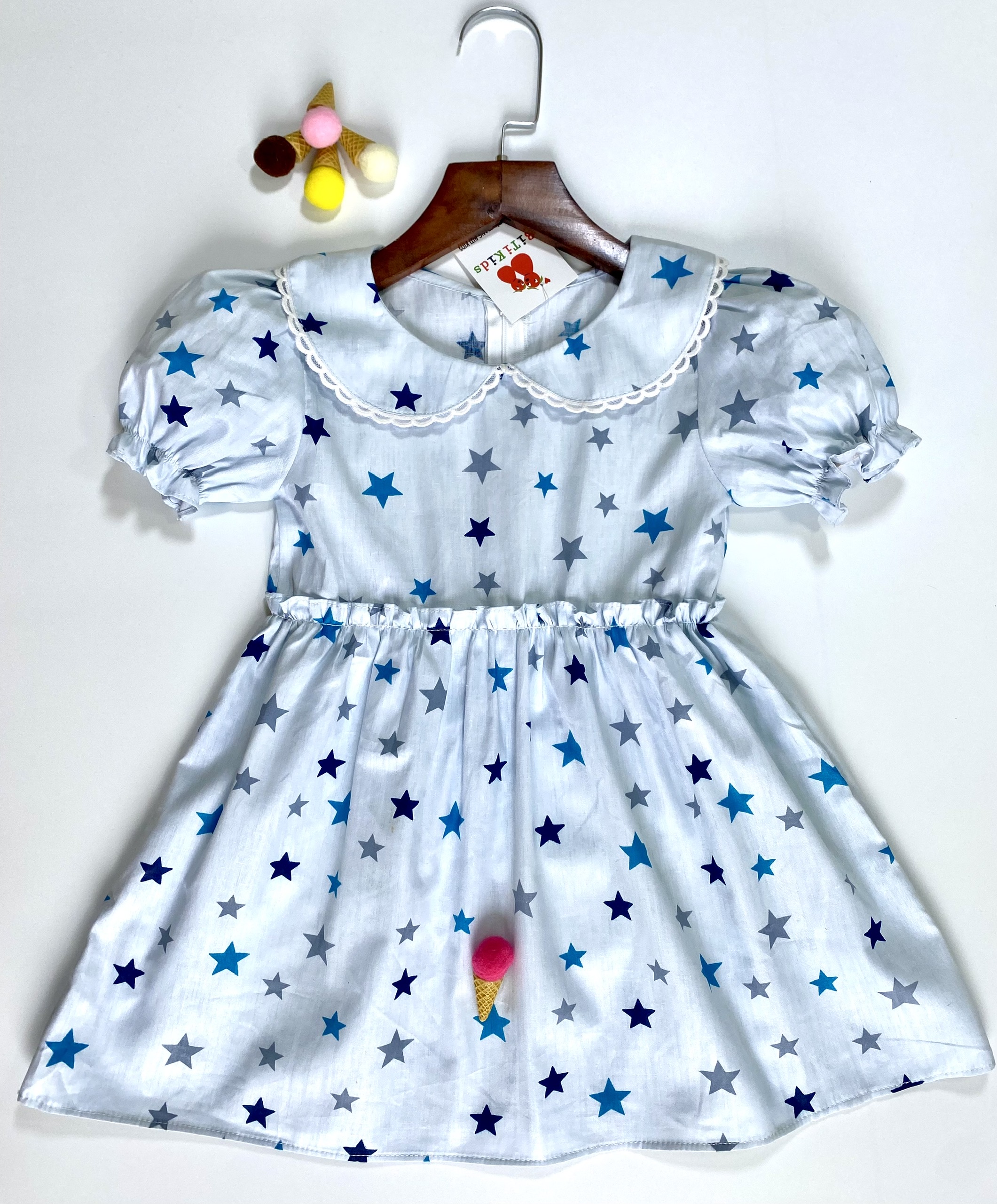 Đầm bé gái,váy trẻ em ,SHOPMINAKIDS, họa tiết ngôi sao kate cotton size 0 đến 8 tuổi.