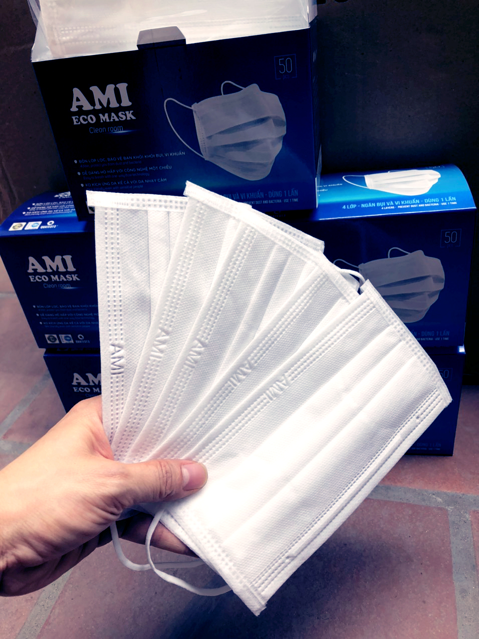 01 Hộp khẩu trang y tê AMI 4 Lớp Chất lượng Cao Màu trắng, Kháng Khuẩn Hiệu Quả, Hộp 50 Chiếc, Có Giấy Kiểm Định Của Bộ Y Tế