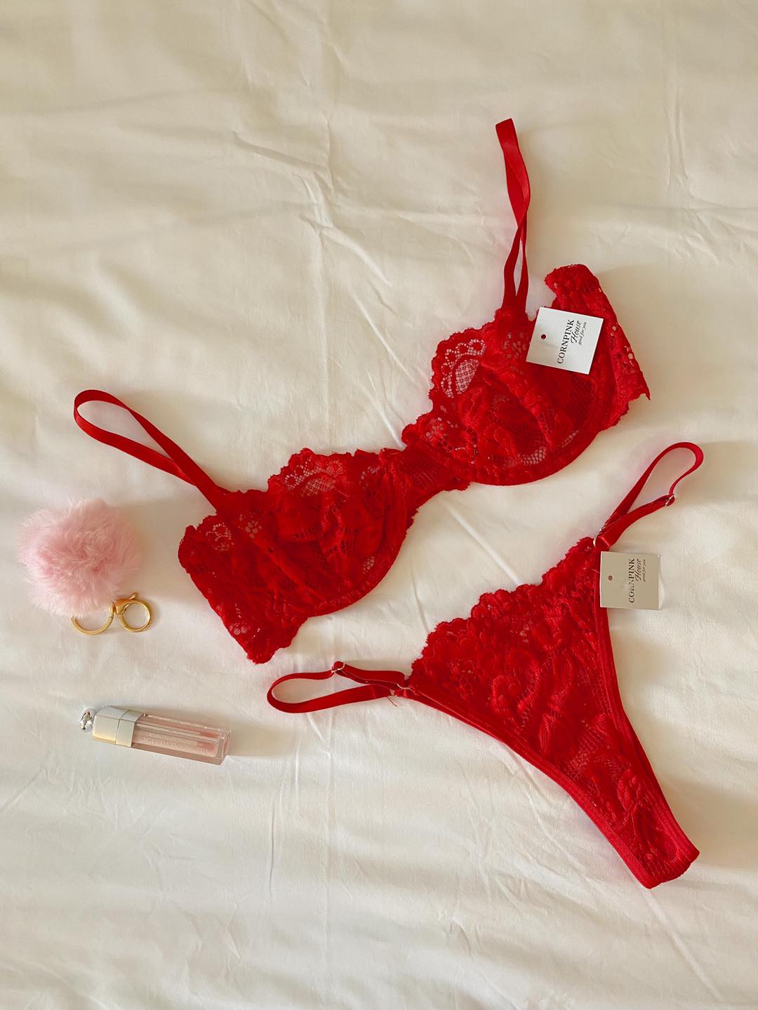 Bộ đồ lót nữ ren đỏ quyến rũ có gọng không mút sexy Izzy Cornpinkhouse