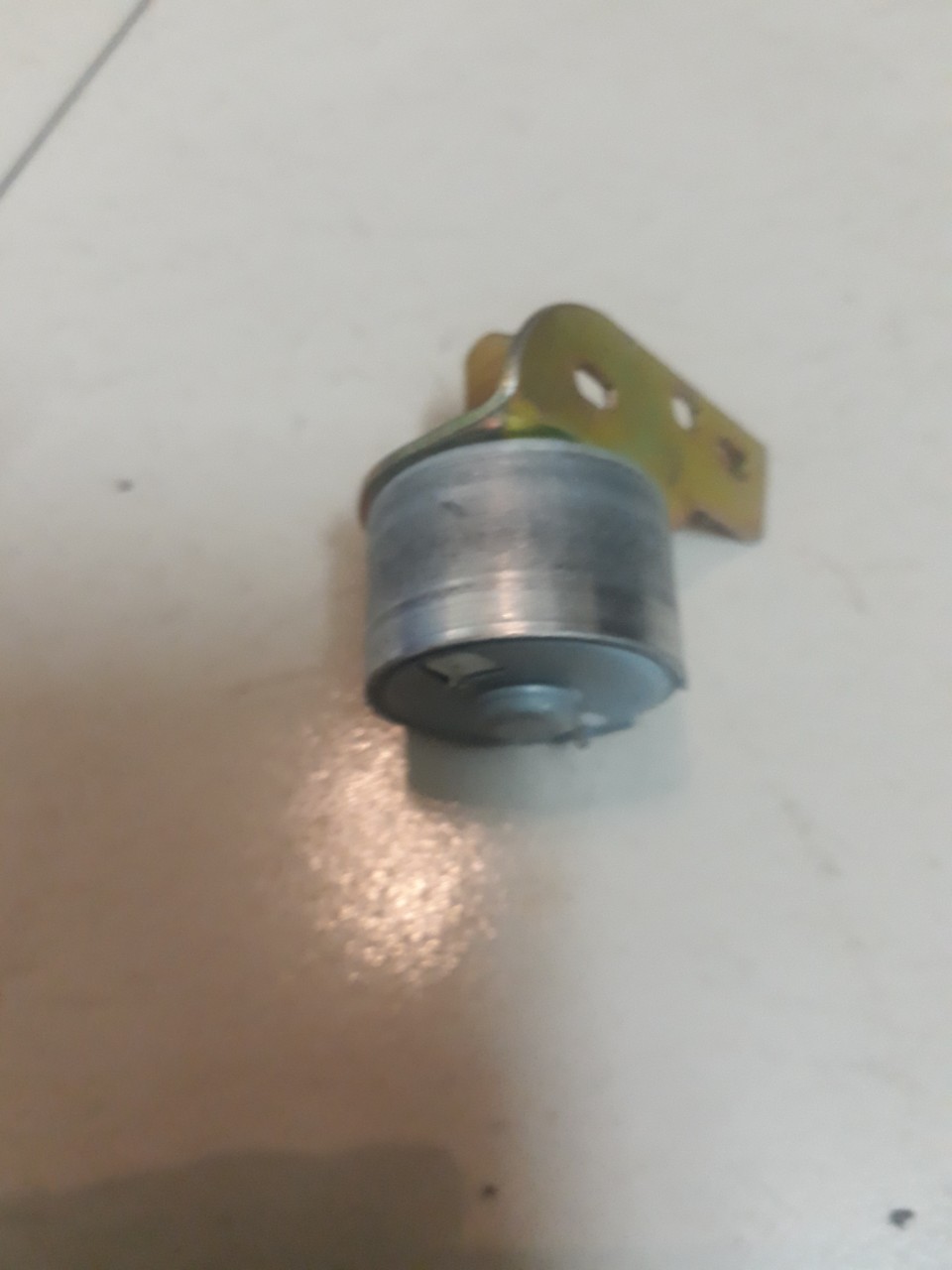 Mô tơ ỏn áp. dc-12v