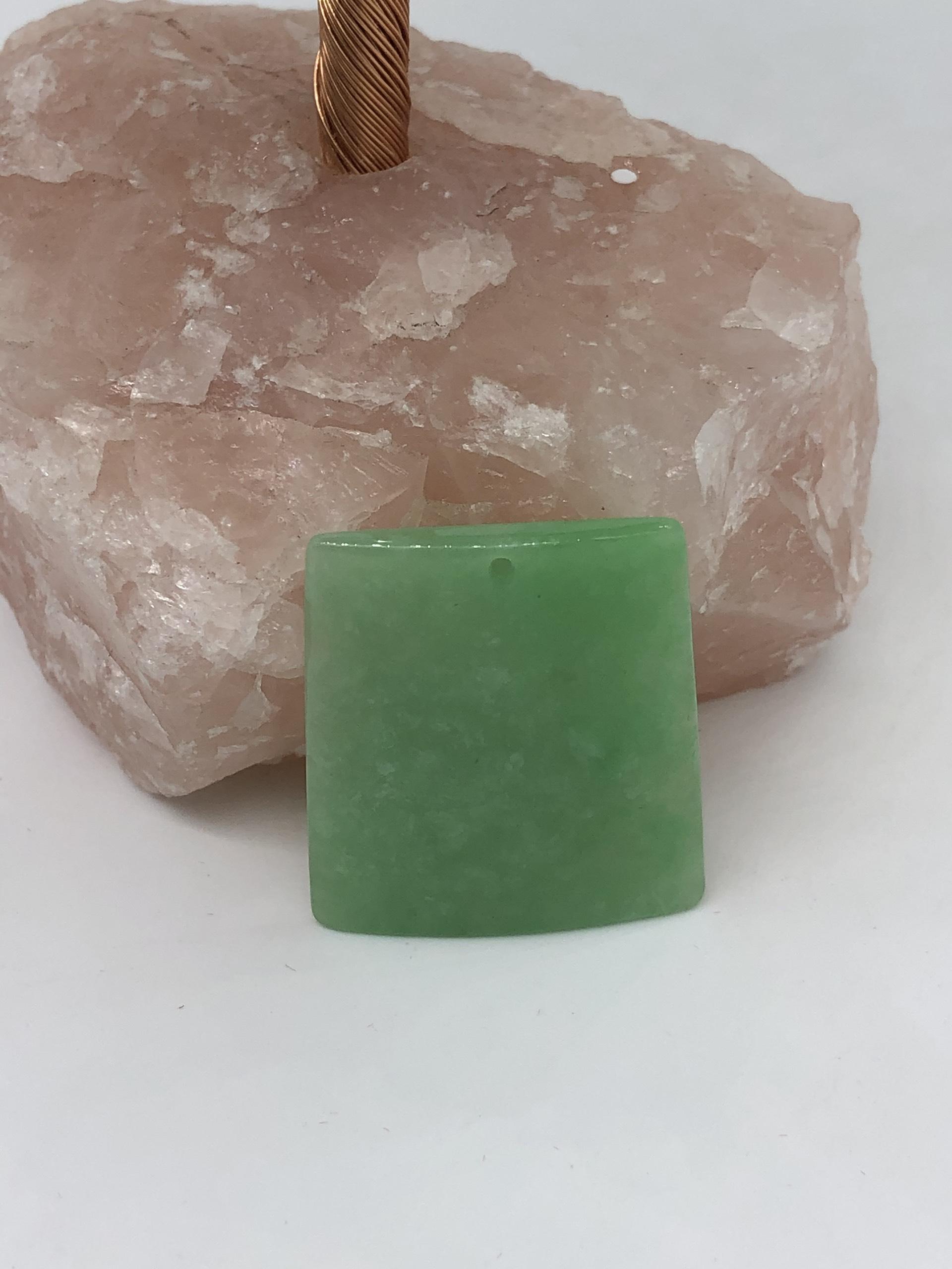 [HCM]Mặt dây chuyền đá ngọc hình chữ nhật – dài 25cm – rộng 03cm– cao 4cm – Màu xanh