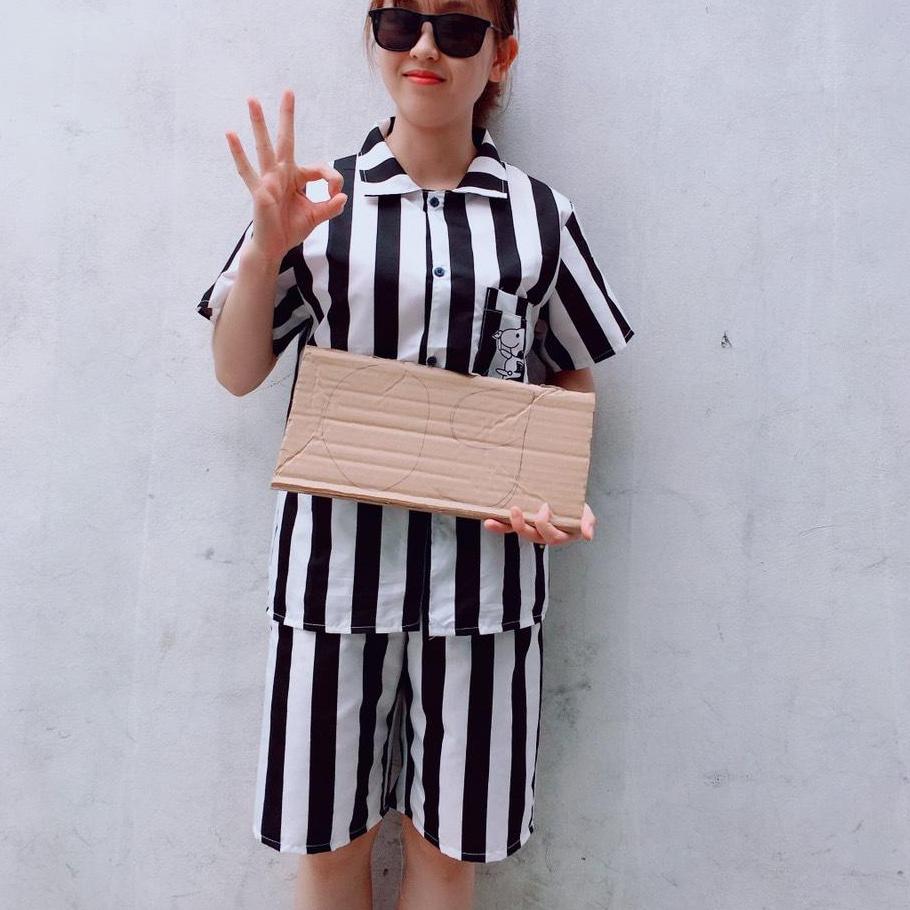 [ Nguyen Thuy975798 Store] Bộ Pizama Nam Nữ Tù Trưởng Sọc Đen Trắng Phong Cách Trẻ Trung Cực Hot