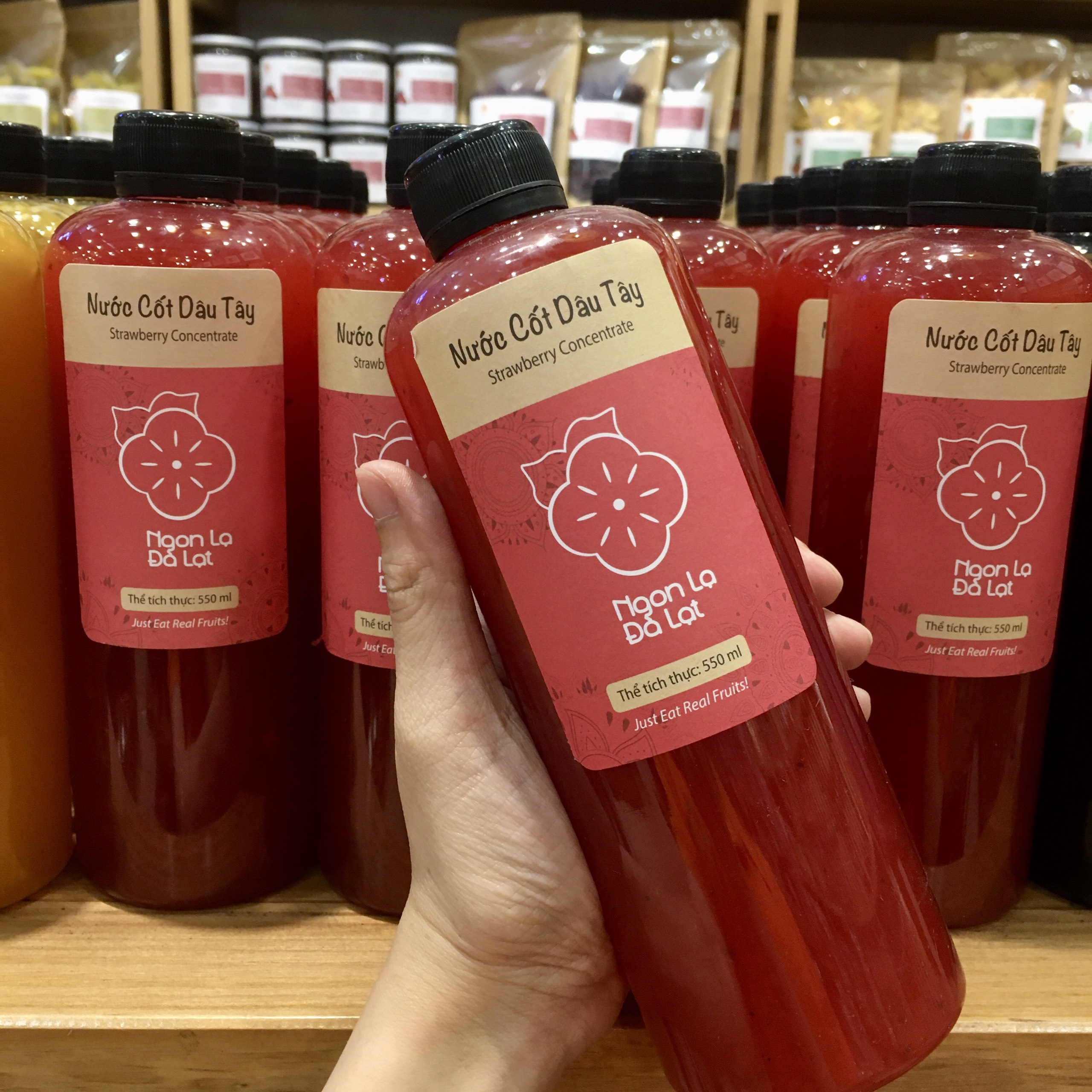 Nước cốt dâu tây 550ml, chua chua ngọt ngọt,  Đặc Sản Ngon Lạ Đà Lạt