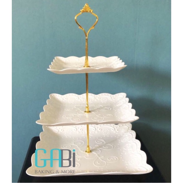 Cake stand nhựa 3 tầng vuông