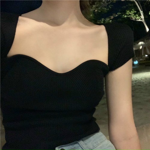 Áo thun nữ cổ tim hở ngực sexy tay ngắn MC