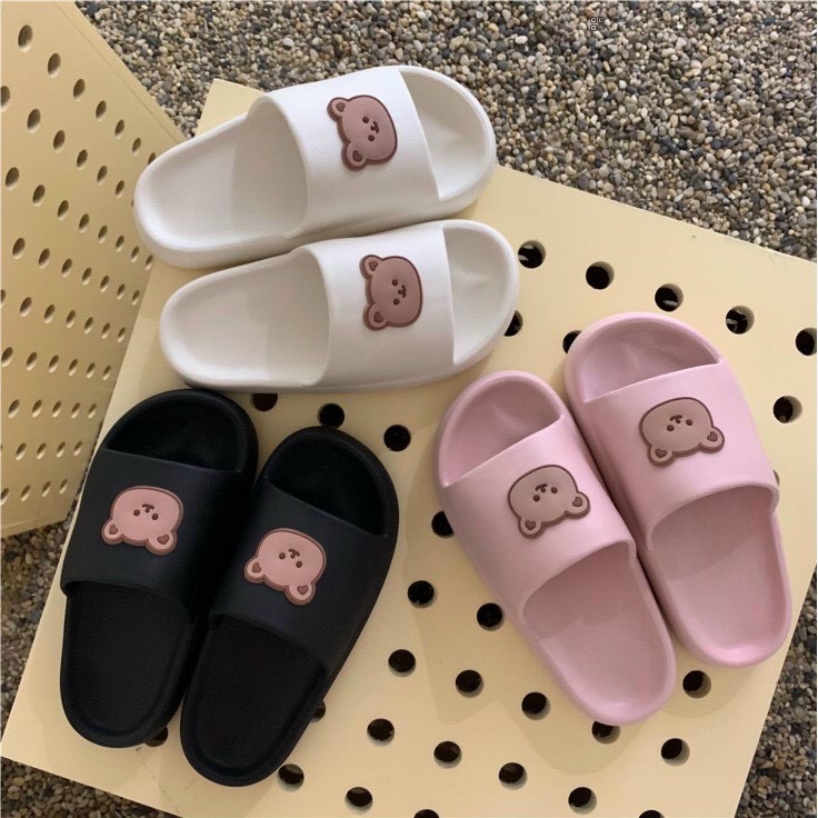 Dép nữ, dép bánh mì nữ gấu cực xinh. Chất liệu ca su non đi êm chân, mềm, chống trơn trượt. Kiểu dáng cực cute