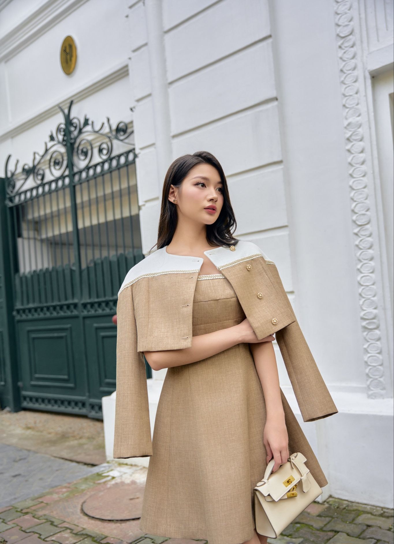 D.chic áo khoác cổ tròn dáng ngắn không bao gồm váy trong ms: 161700
