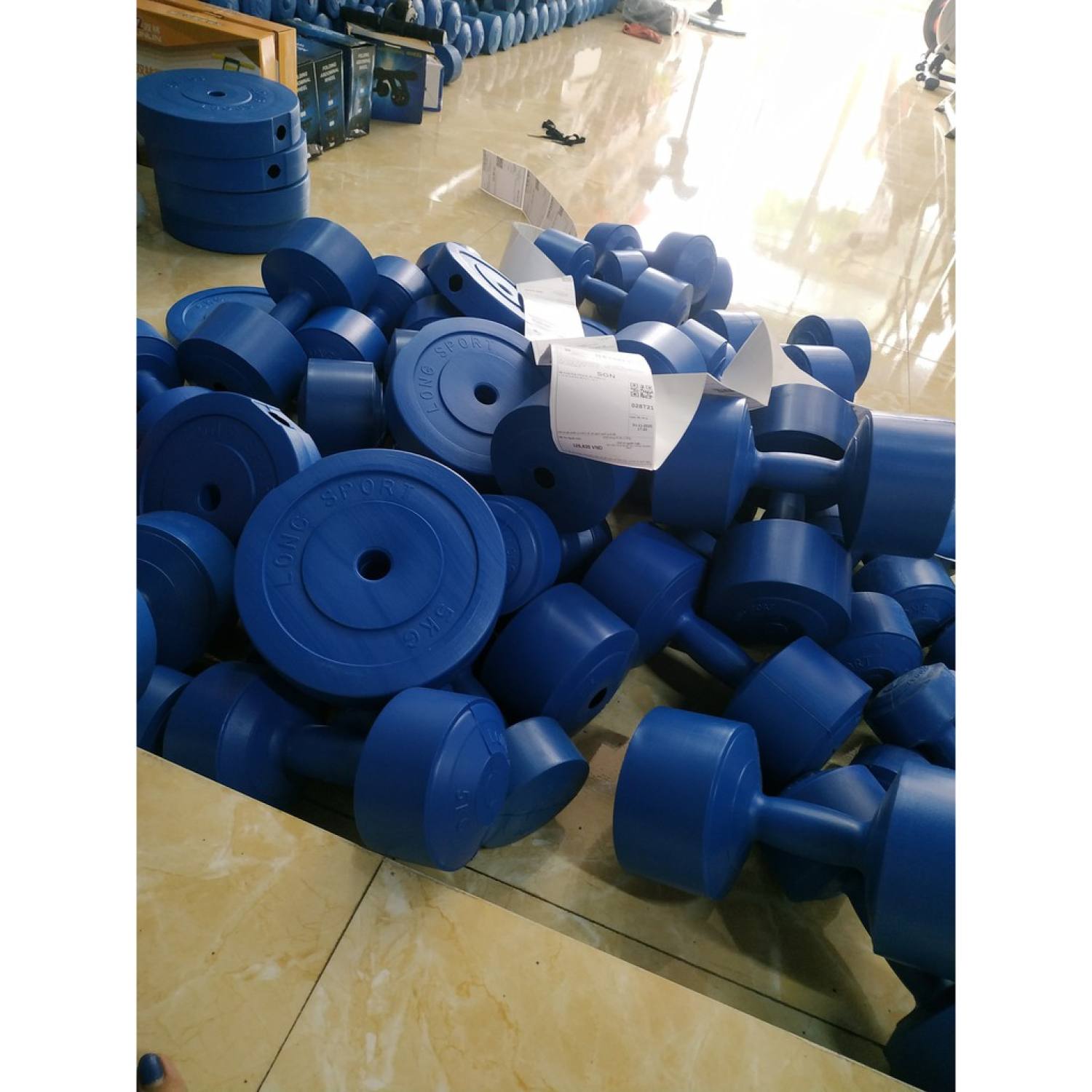 Bộ vỏ tạ tay nhựa gồm 2 tạ tay 8kg và 2 tạ tay 6kg 2 tạ tay 4kg