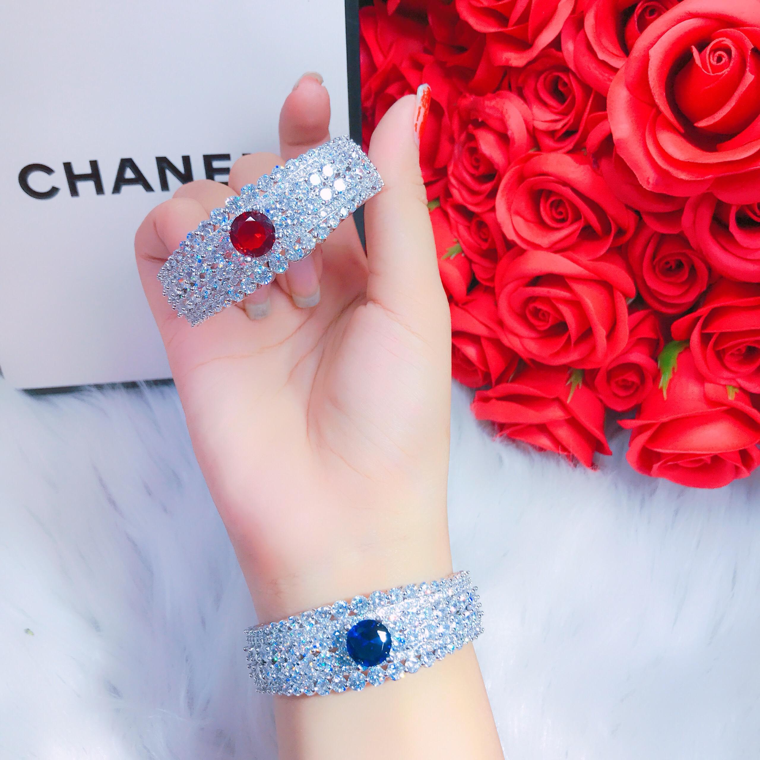 Givishop - V290704 - lắc tay nữ vang 18k dep, vong deo tay nu vang 18k, kieu lắc tay nữ vàng 18k, vong deo tay nu vang 24k, mau vong tay nu vang 24k