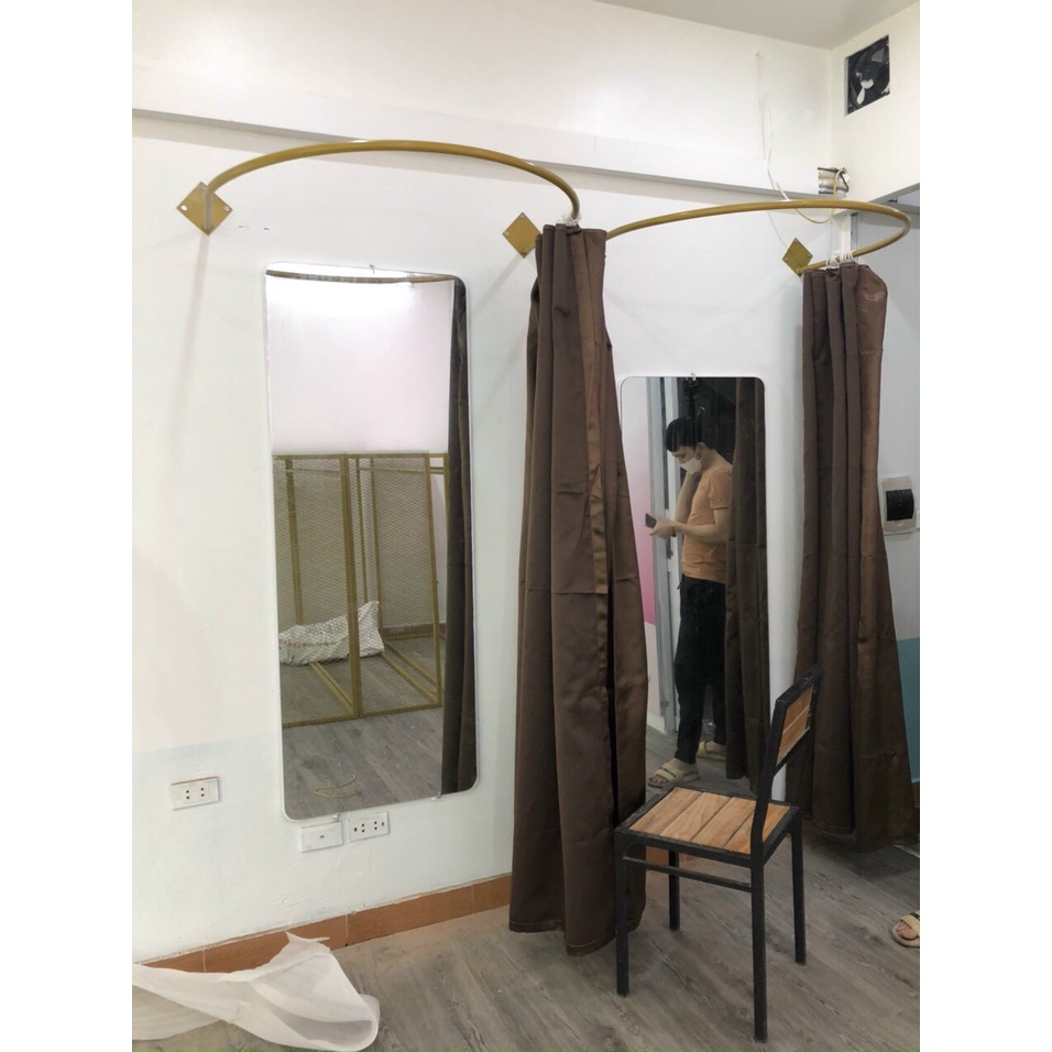 Khung thử đồ hình vòng tròn sơn tĩnh điện màu vàng nhũ sang chảnh - Giá treo rèm thử đồ hình C - Quây treo thay đồ