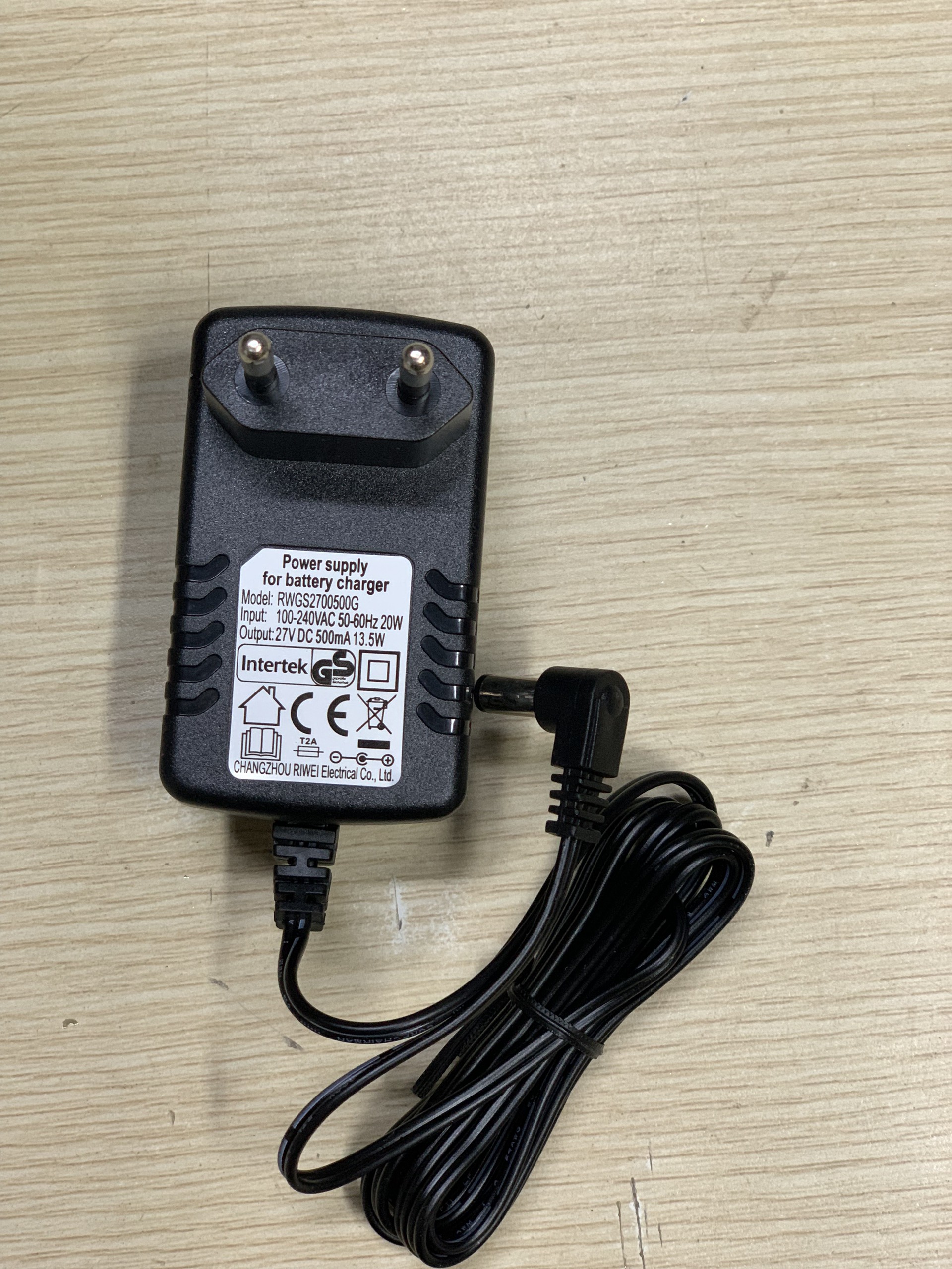 Sạc pin Máy Hút Bụi Cầm Tay Không Dây UNIQ Free A9 Pro Lực Hút Mạnh 19000 Pa Gia Đình Mini Pin Sạc Hút Giường Đệm Nệm Sofa