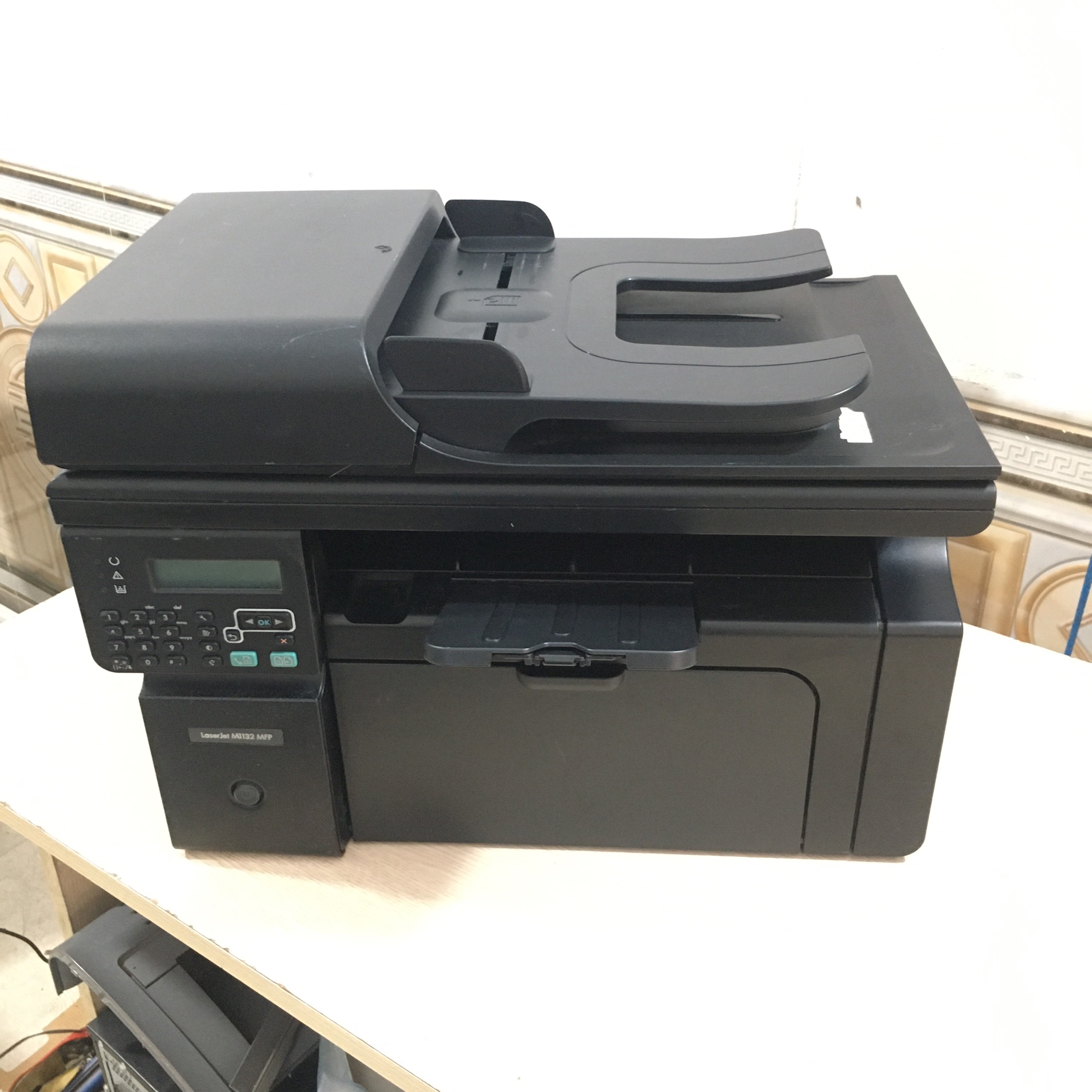 Máy in đa năng văn phòng ( in 1 mặt a4 , a5 nhỏ gọn /photo/scan mặt gương và khay adf ) - hp 1212nf ( tặng hộp mực đa năng - dây nguồn , cáp in mới )