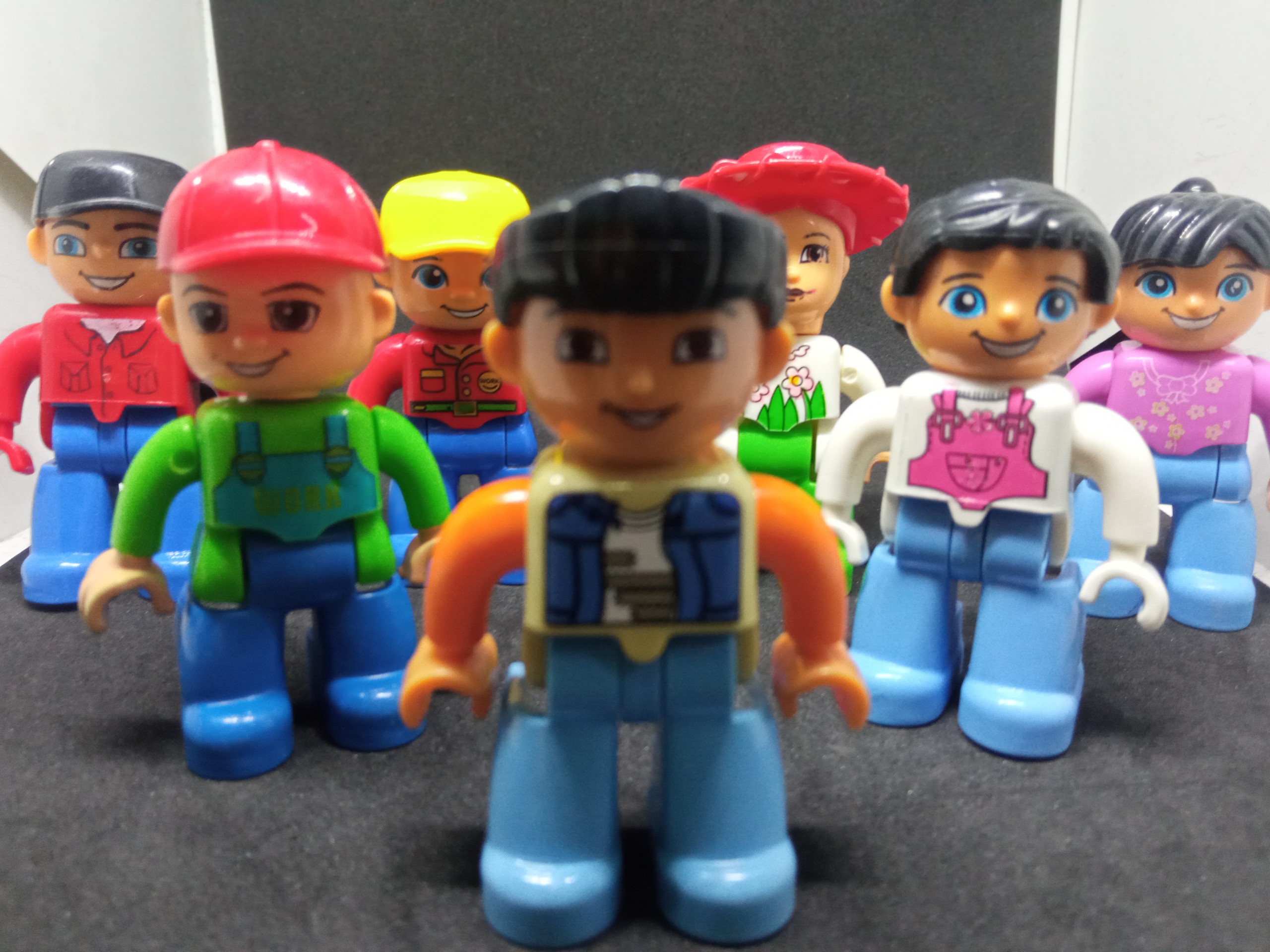 😍đồ chơi😍siêu hot nhân vật lego duplo secondhand ngẫu nhiên.