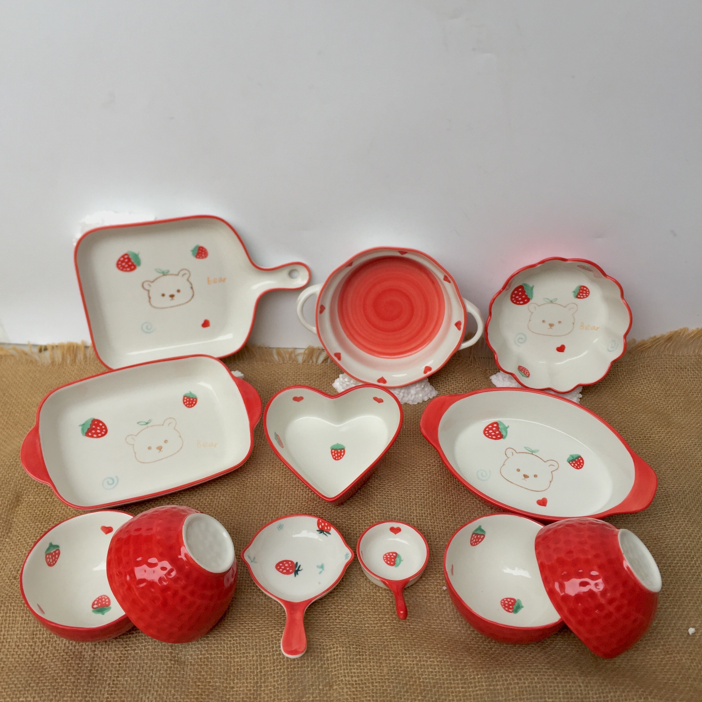 Bộ Chén Đĩa Ăn Cơm Bộ Bát Decor Bộ Chén Dĩa Sứ🐻🍓 Gấu Dâu Đỏ🍓🐻 Cao Cấp Siêu Dễ Thương S77