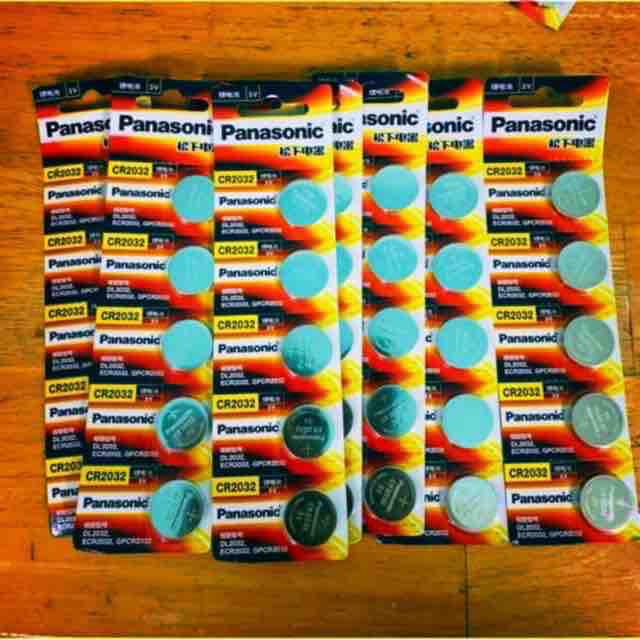 Pin cúc áo Panasonic CR2032 dùng cho chìa smartkey cmos cân điện tử máy đo huyết áp 1vien