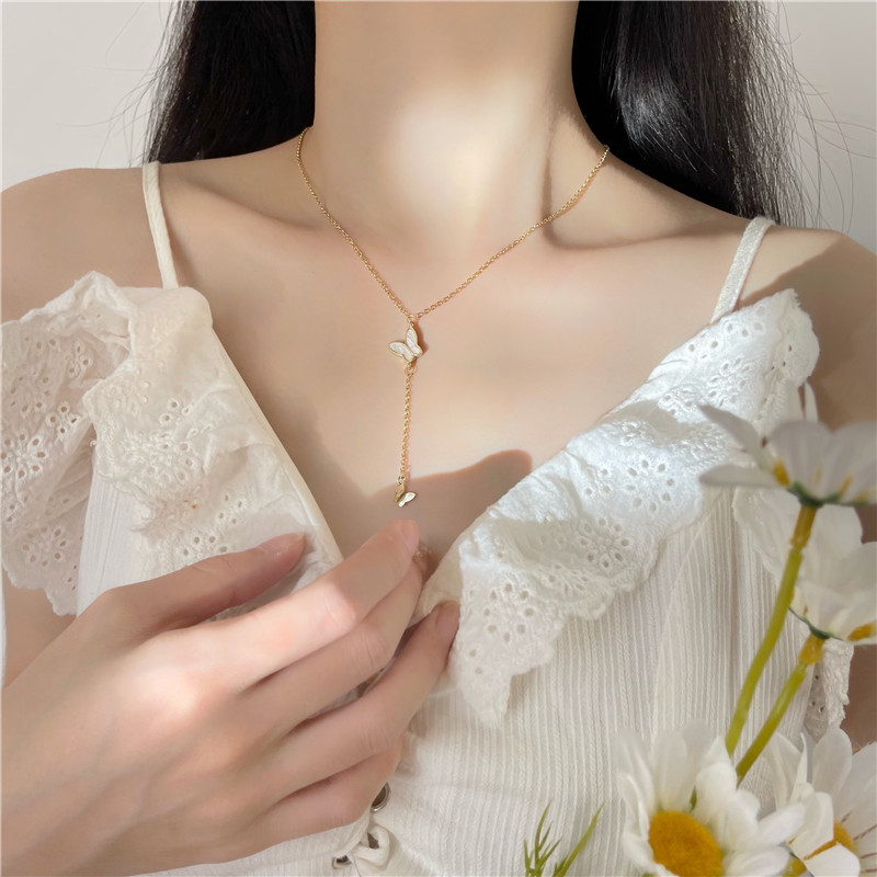 Vòng cổ Bell Mew bướm kép màu vàng kim dịu dàng VC115