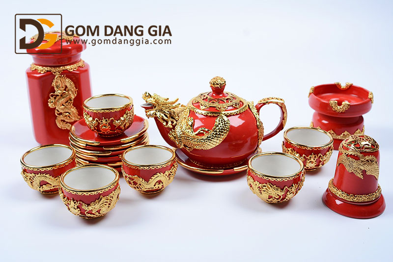 Bộ trà Bát Tràng họa tiết rồng bọc đồng dát vàng