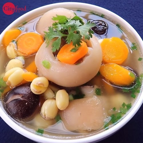 500g chân giò heo cắt khoanh sẵn, dựng trước heo