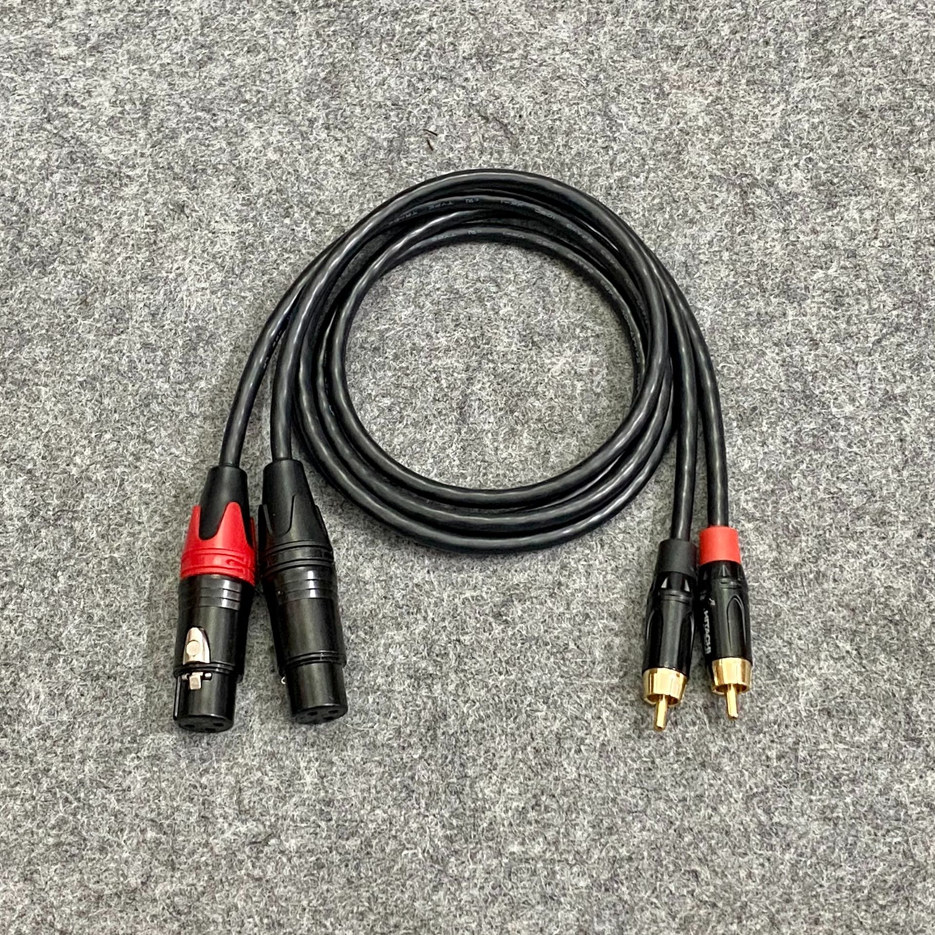 Dây tín hiệu canon cái ra bông sen hitachi